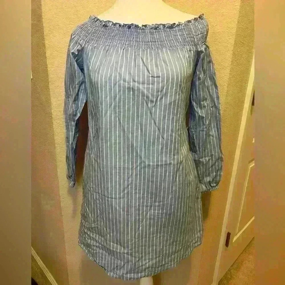 Express off the shoulder, casual dress size extra small - Picture 1 of 4